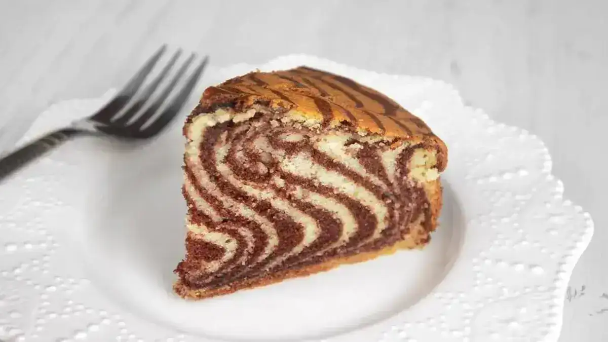 Mouthwatering Chocolate Coffee Cake - Bake Now!