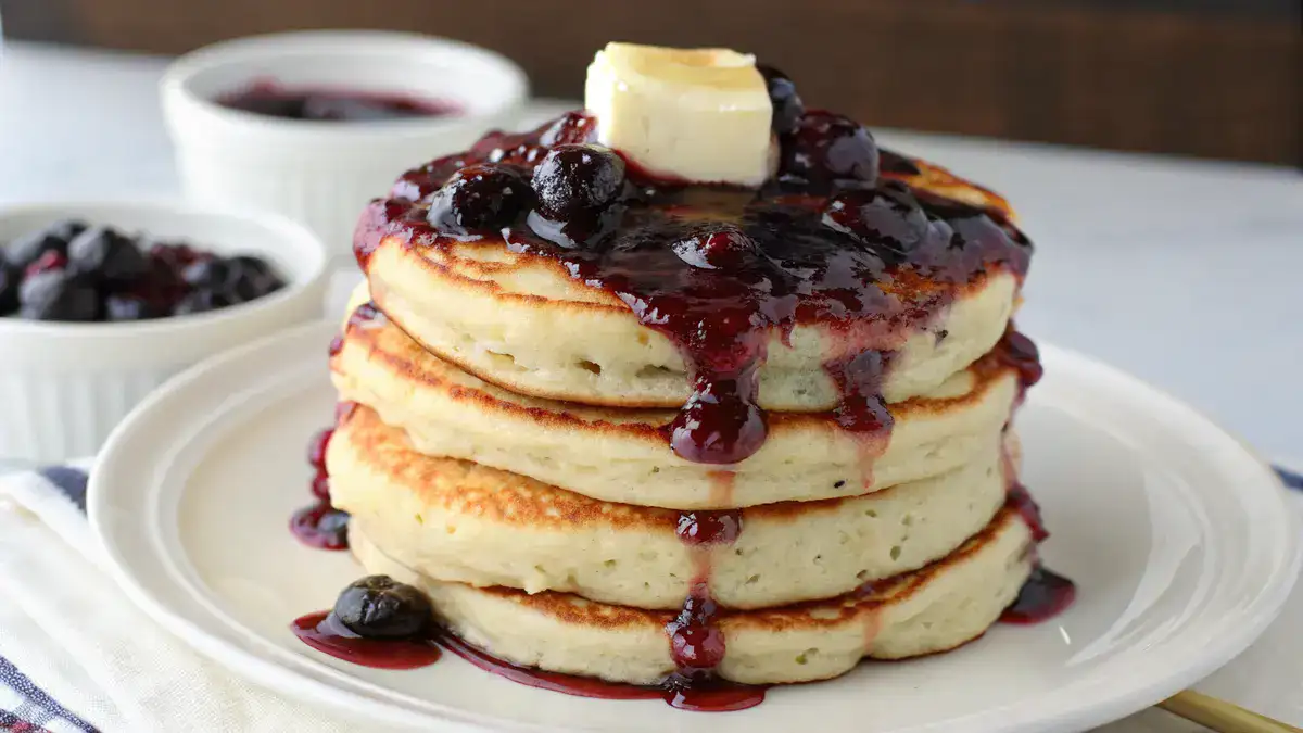 Homemade Blueberry Syrup Recipe Sweet, Easy, and Versatile