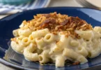 smoked mac and cheese? This easy cast iron recipe delivers smoky, creamy comfort with a crispy panko topping.