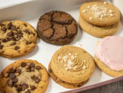 Crumbl Cookie Spoilers September 2025 lineup featuring seasonal and limited-time cookies
